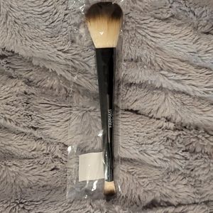 Farmasi 2 sided facial brush